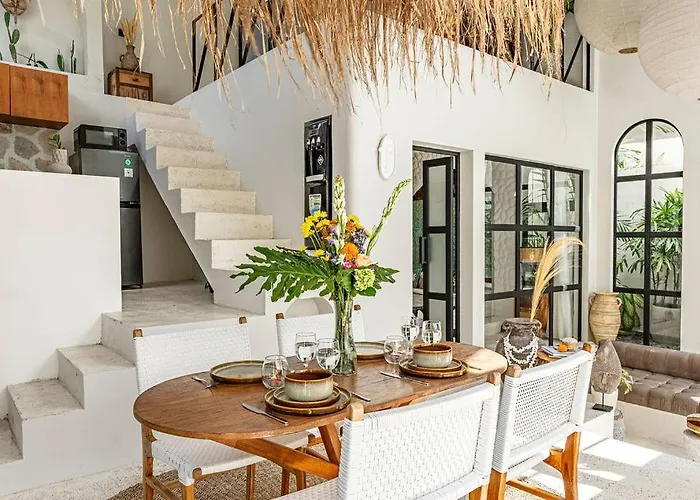 Casa Toledo Lux Designed 1 Bedroom - Kerobokan Villa